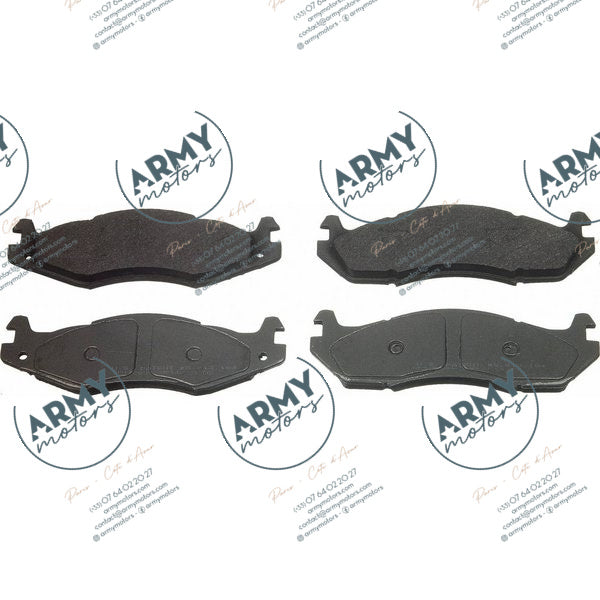 jeu de 4 plaquettes de freins pour Jeep Wrangler YJ 1987-1989 83501167
